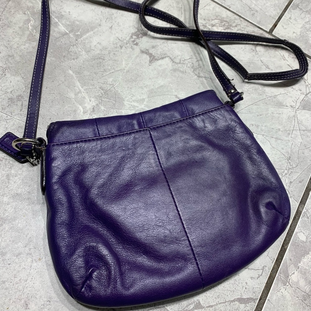 Coach Crossbody - Picture 2 of 6